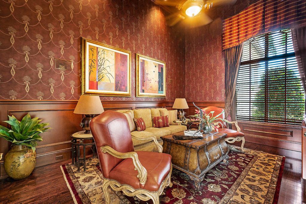 ROYAL PALM YACHT & COUNTRY CLUB - Residential