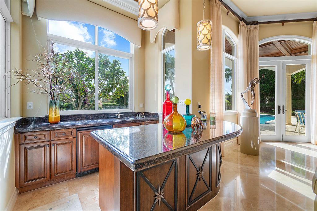 ROYAL PALM YACHT & COUNTRY CLUB - Residential