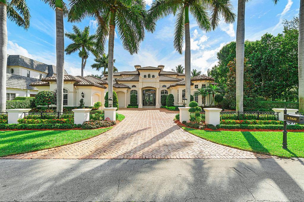 ROYAL PALM YACHT & COUNTRY CLUB - Residential