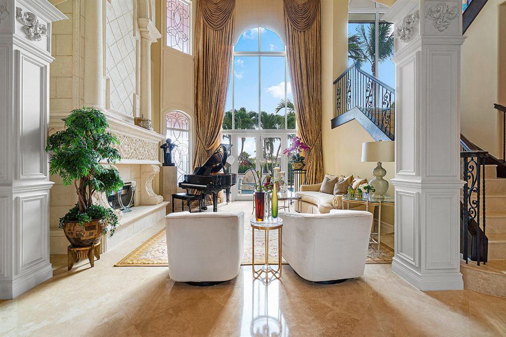 ROYAL PALM YACHT & COUNTRY CLUB - Residential