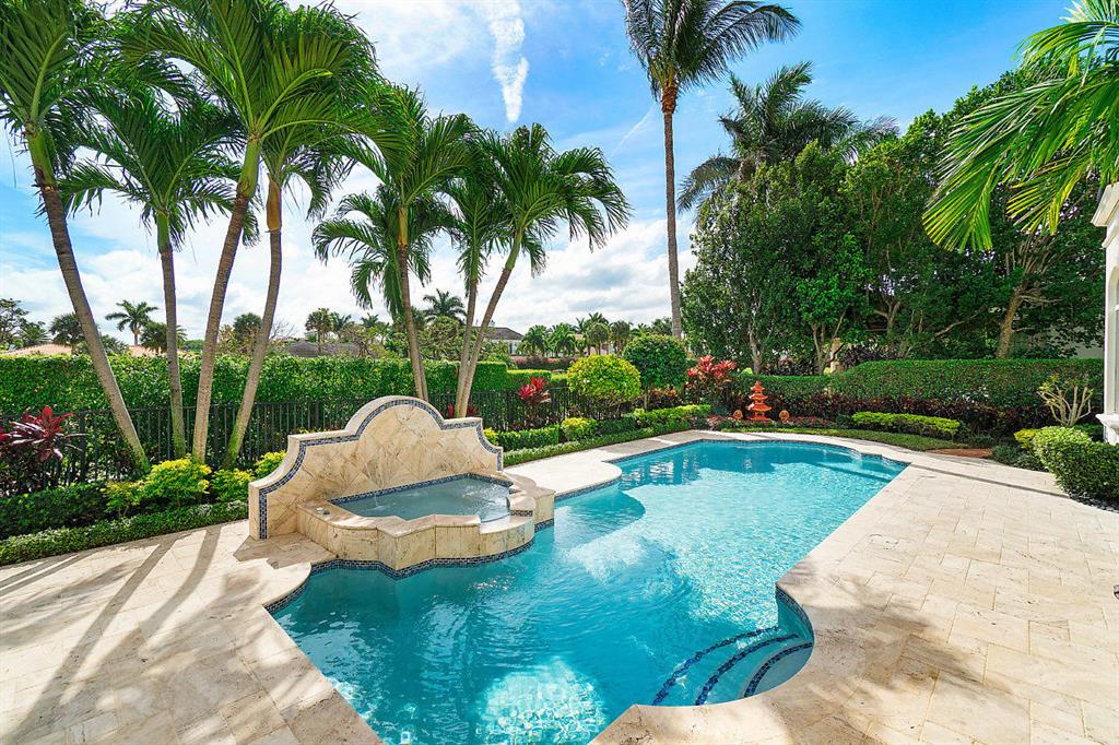 ROYAL PALM YACHT & COUNTRY CLUB - Residential