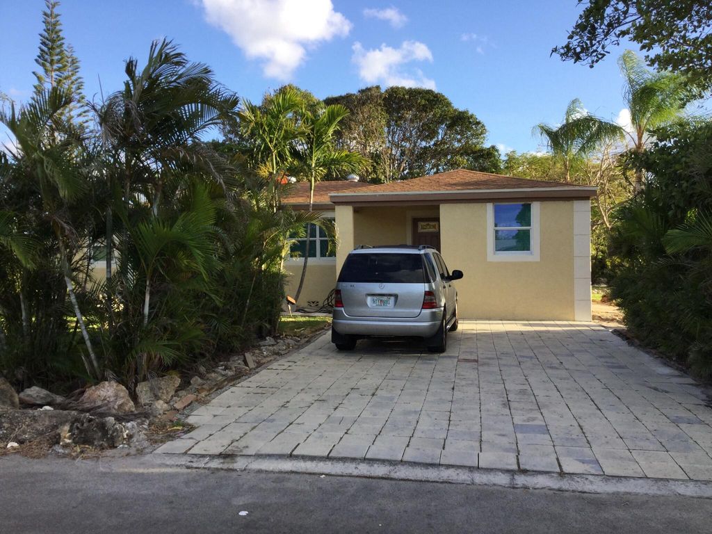 Photo of 130 NW 5th AVE, Boynton Beach, FL 33435 (MLS # B26031050)