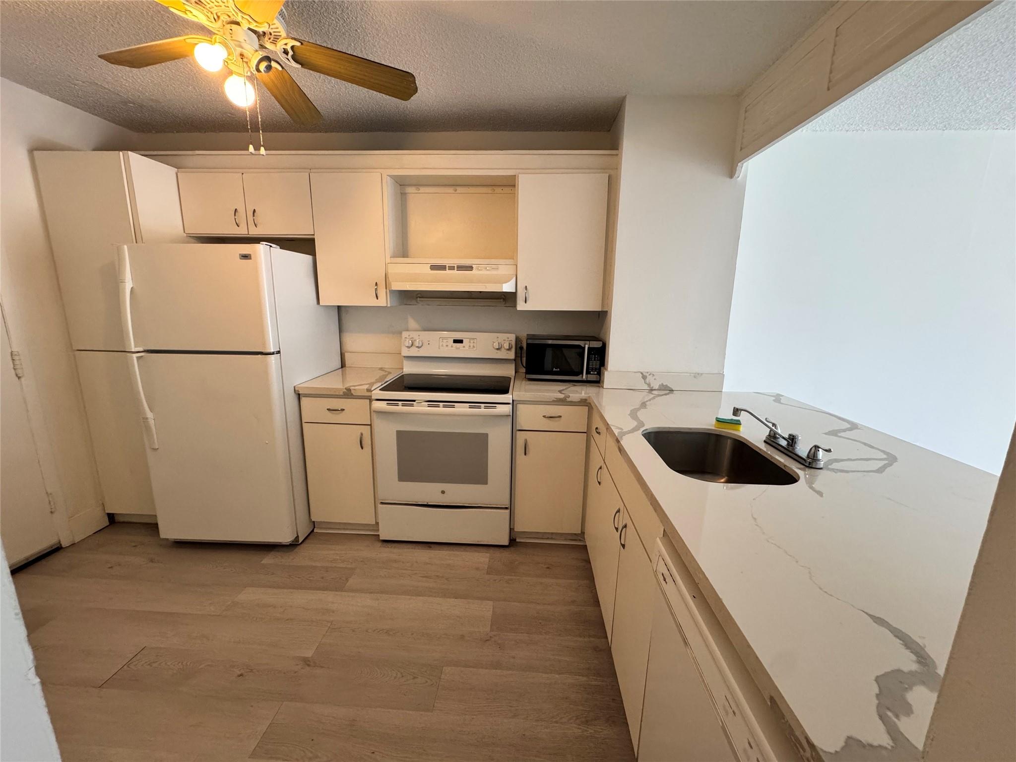 VILLA ROYAL CONDO - Residential Lease