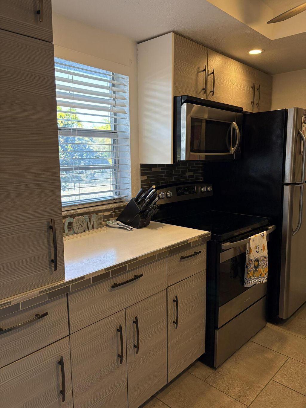 Photo of 330 NE 26th Ter #Apt 108, Boynton Beach, FL 33435 (MLS # B26000265)