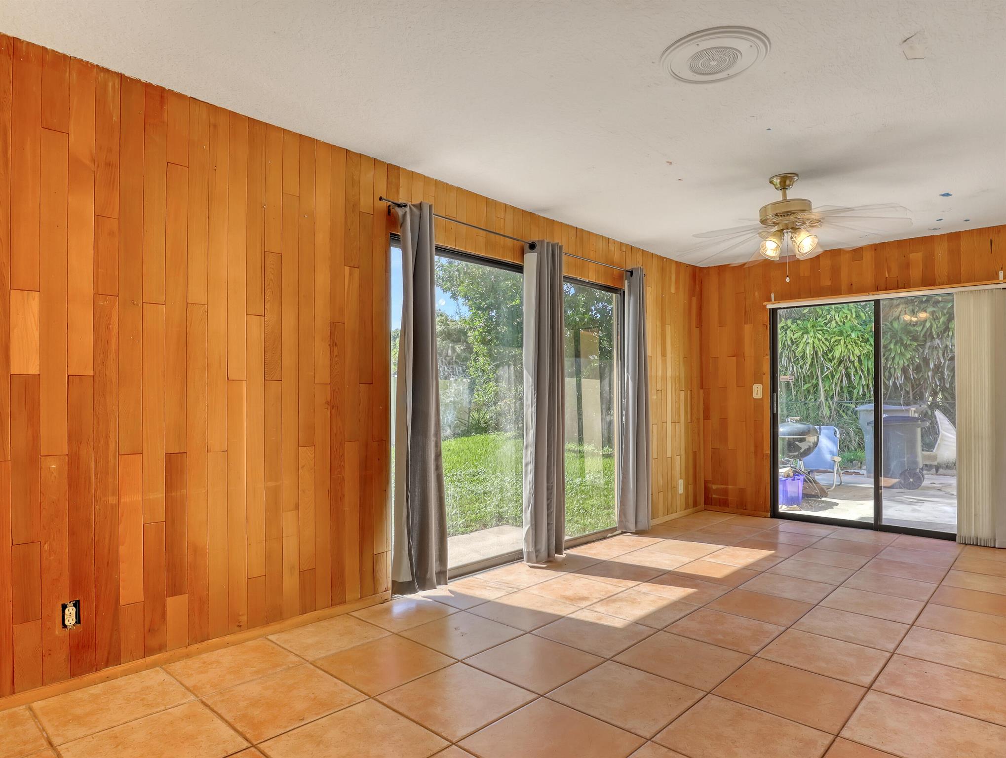 LAKE MANGO SHORES - Residential