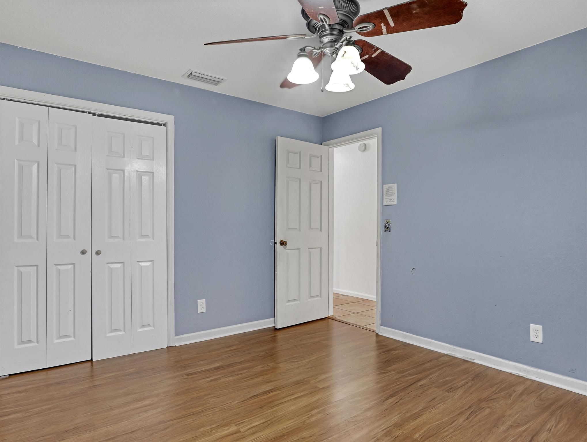 LAKE MANGO SHORES - Residential