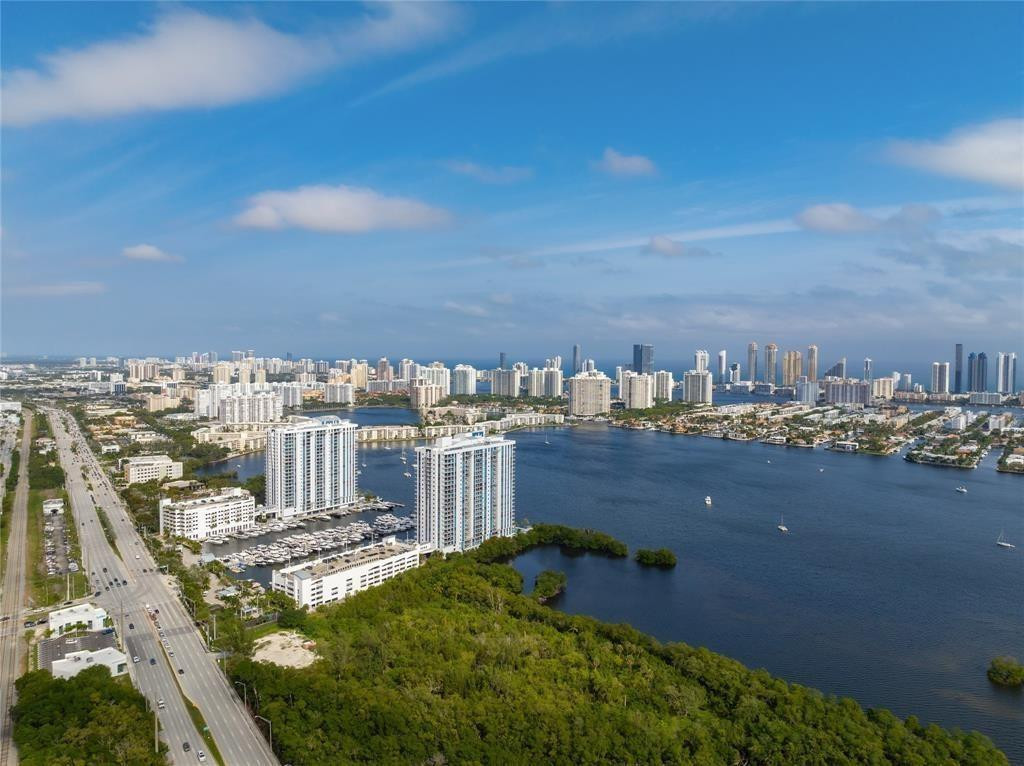 MARINA PALMS RESIDENCES N - Residential