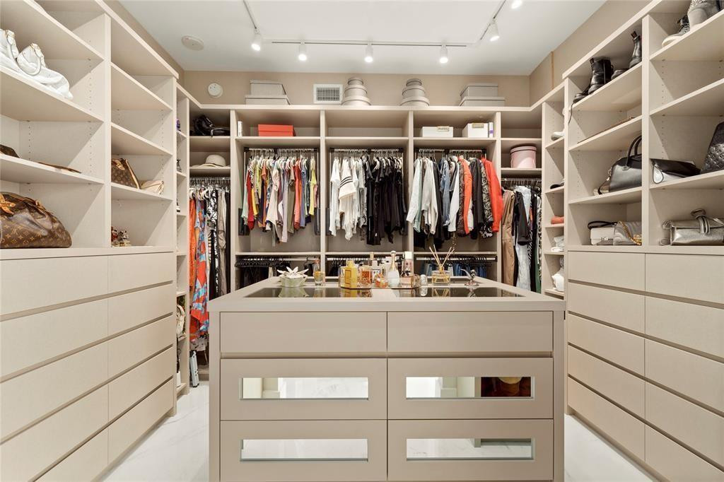 MARINA PALMS RESIDENCES N - Residential