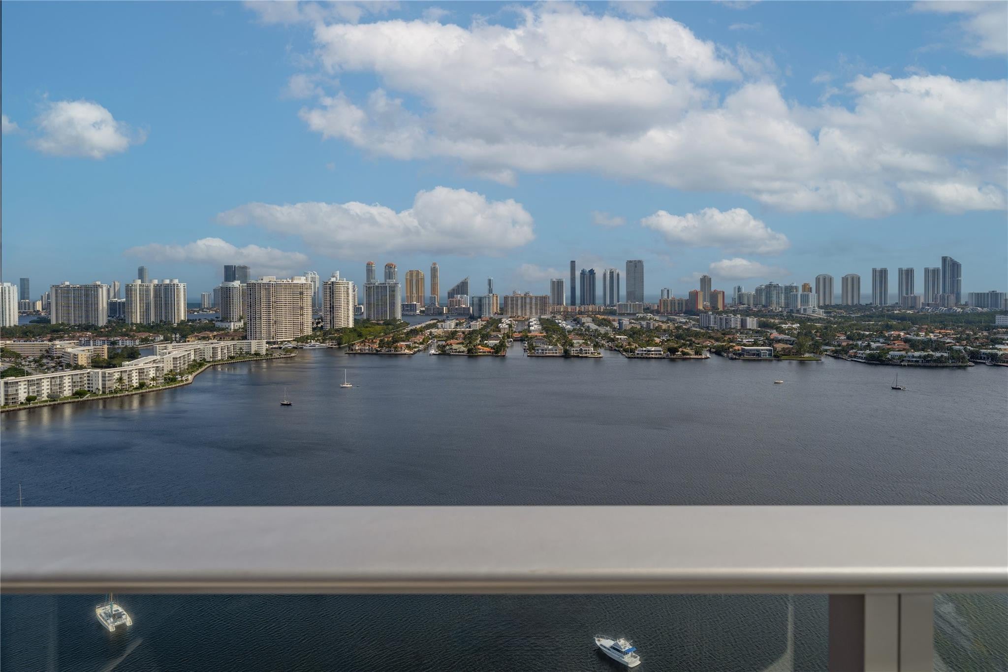 17301 Biscayne Boulevard Ph 7, Aventura FL 33160