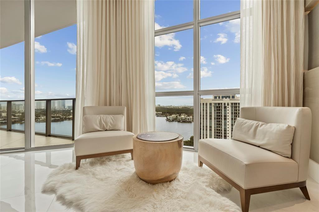 MARINA PALMS RESIDENCES N - Residential