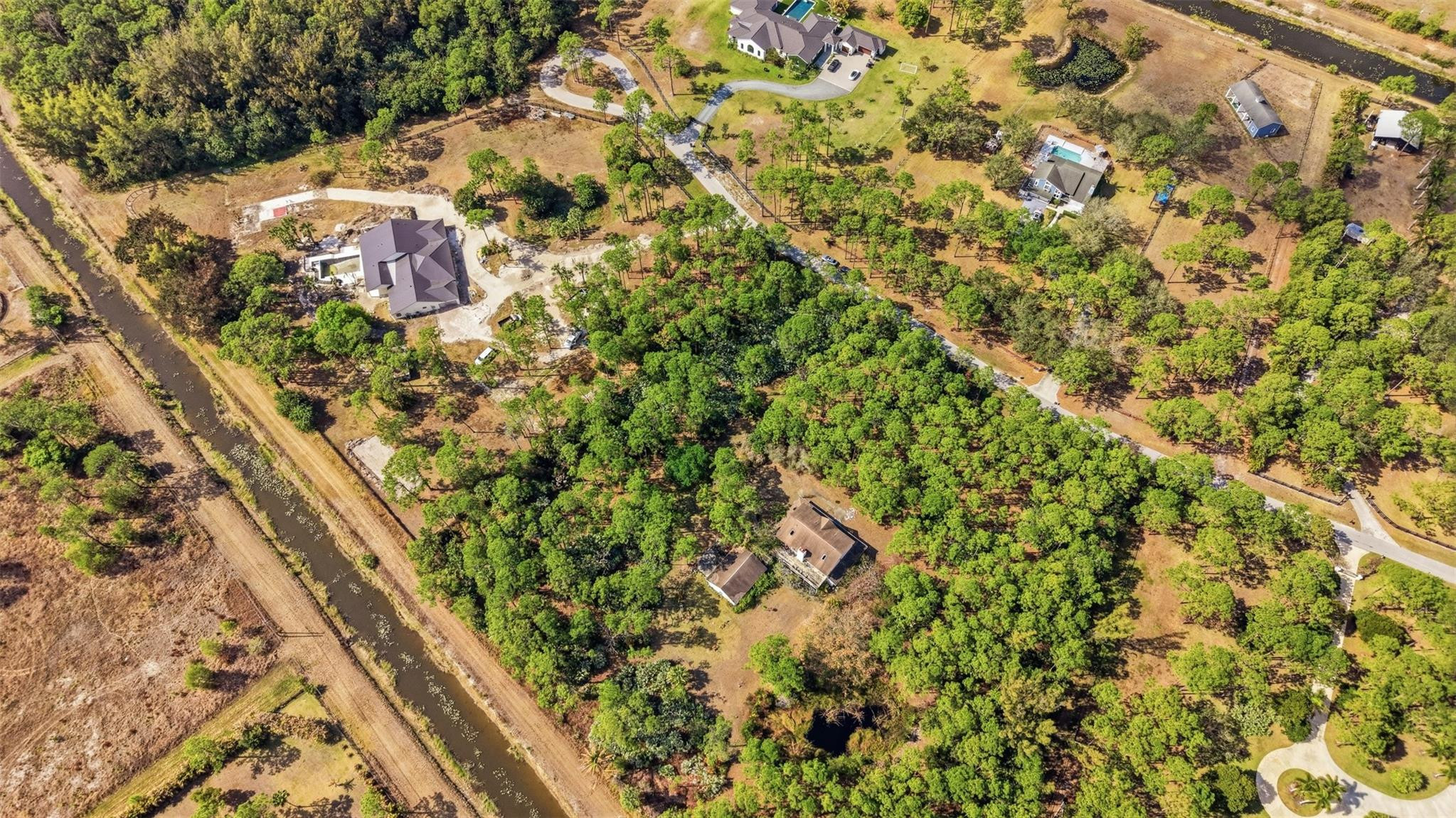 Caloosa 1st Add - Residential