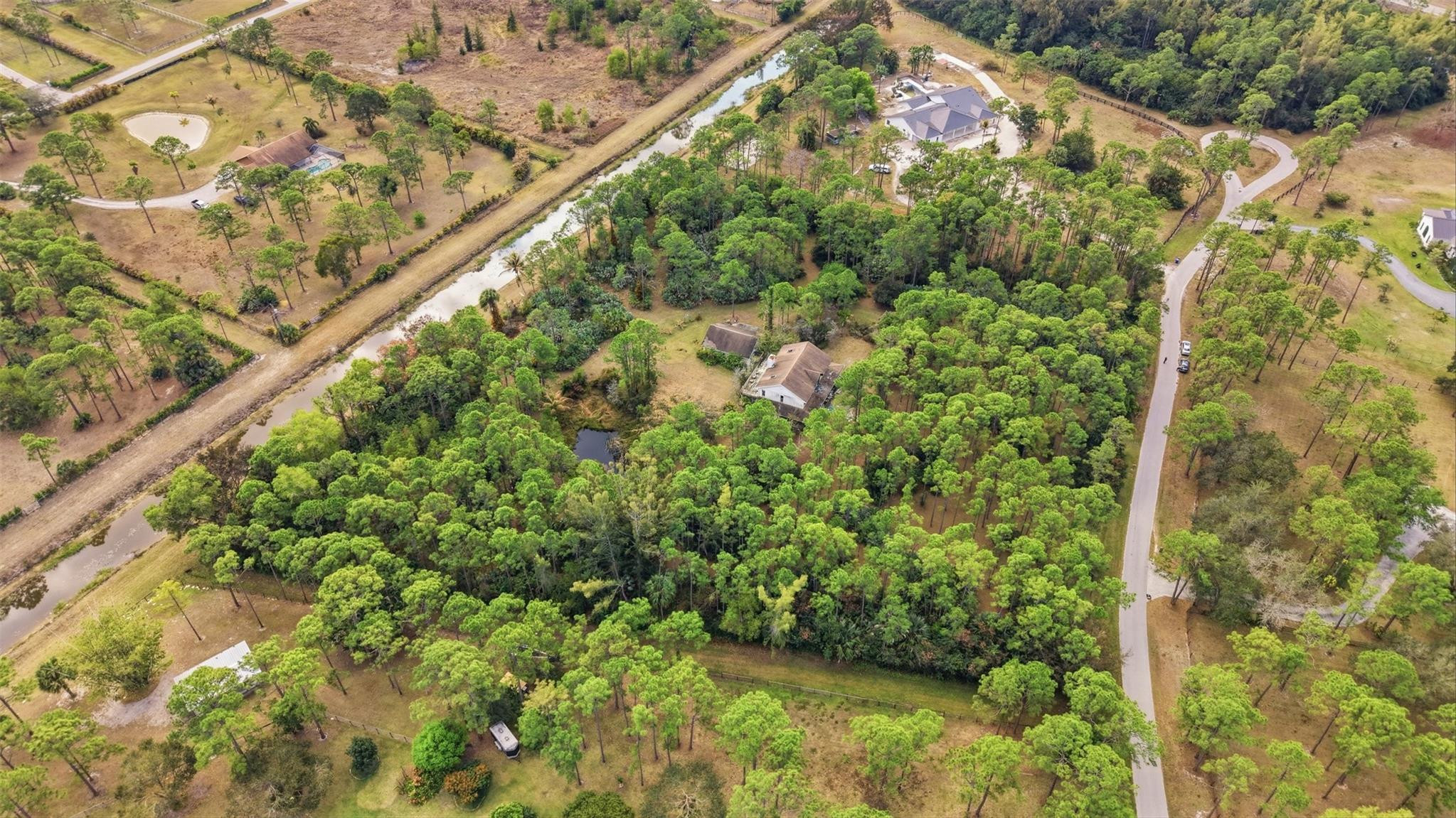 Caloosa 1st Add - Residential