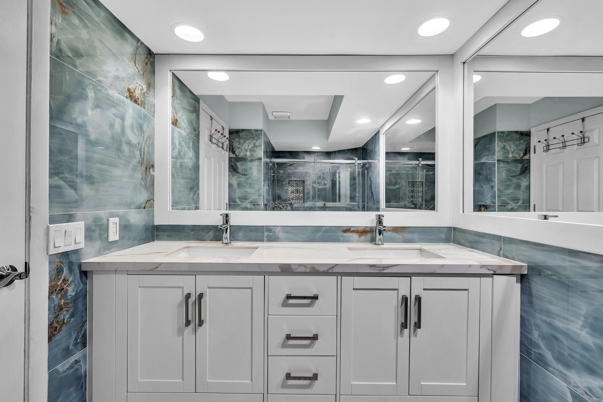 VILLAS OF OCEAN DUNES - Residential