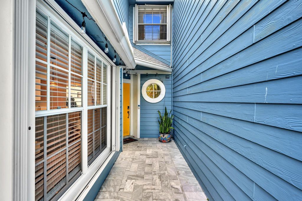 Photo of 120 Ocean Dunes Circle, Jupiter, FL 33477 (MLS # R11148595)