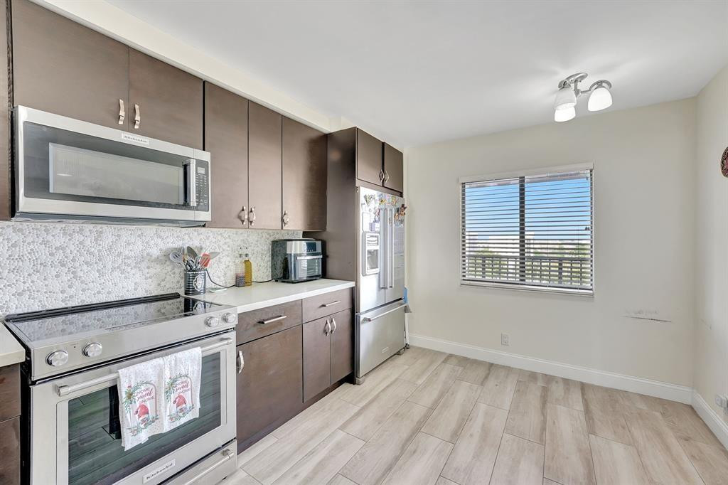 2200 S Cypress Bend Drive 905