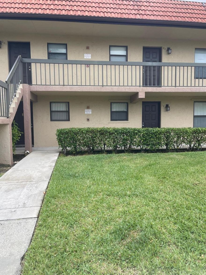 LOCATION, LOCATION, LOCATION!!! Great unit in an even better location! Make this 2/2 your own! New A/C 2022, water heater 2018, Low HOA. Near shopping, restaurants and great schools. If you are an investor, this is what you are looking for; great price and no rent restrictions.