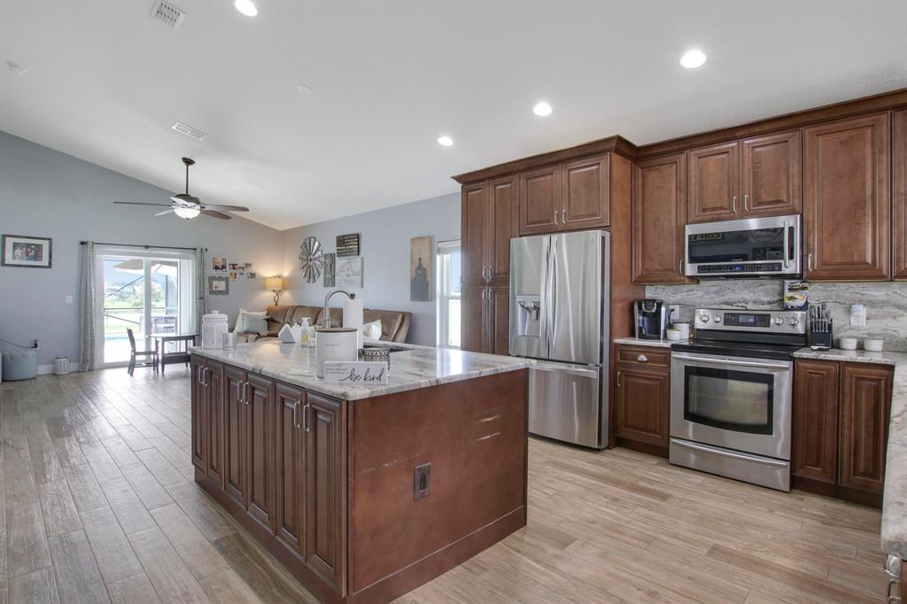 HUNTINGTON PLACE SUB - Residential