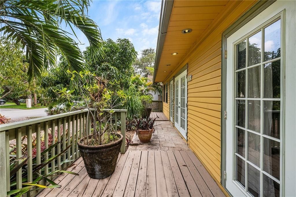 Photo of 709 SW 12th Avenue, Fort Lauderdale, FL 33312 (MLS # F10398271)