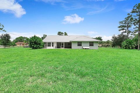 A home in Loxahatchee