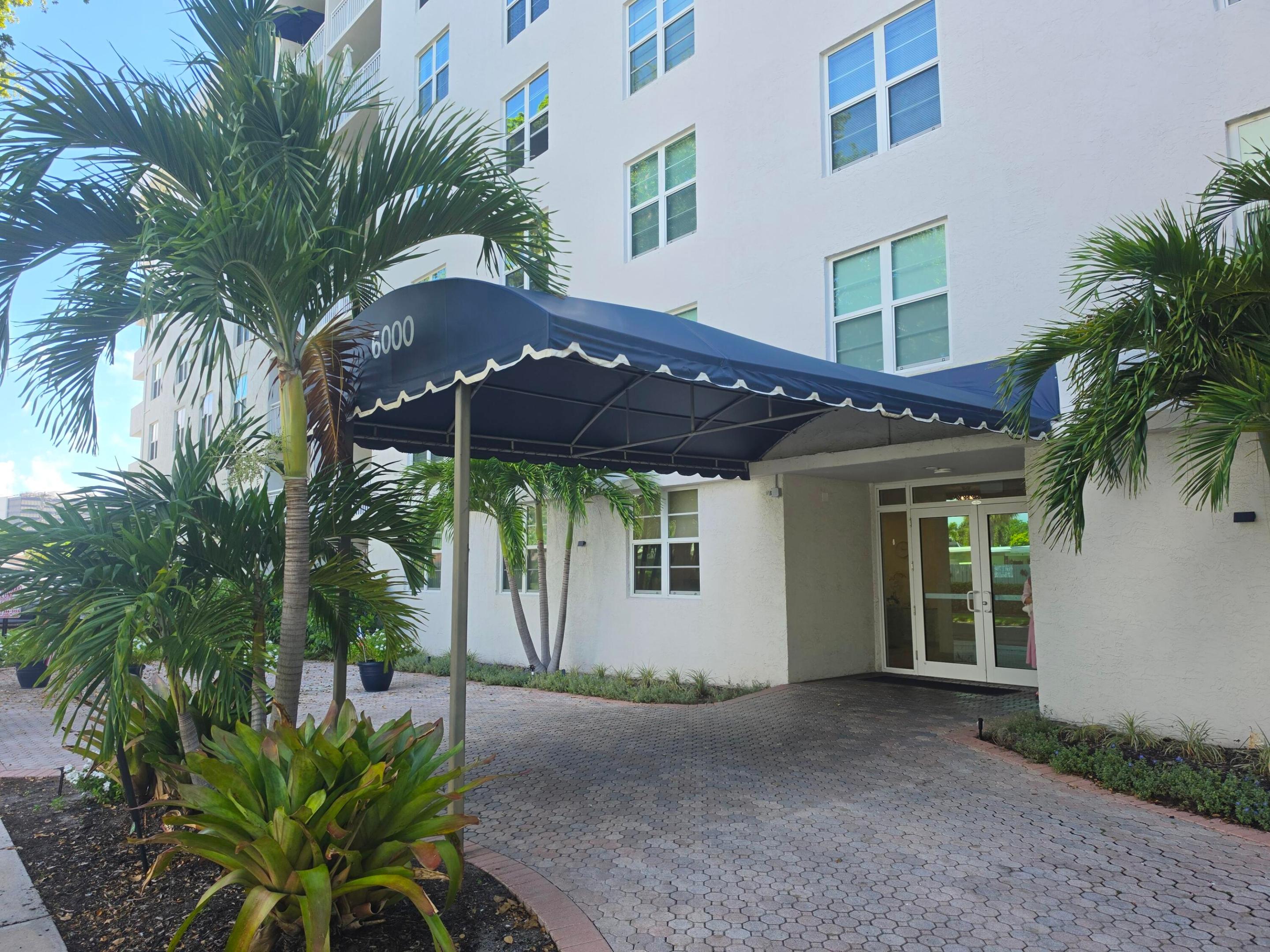 IMPERIAL POINT CONDO - Residential