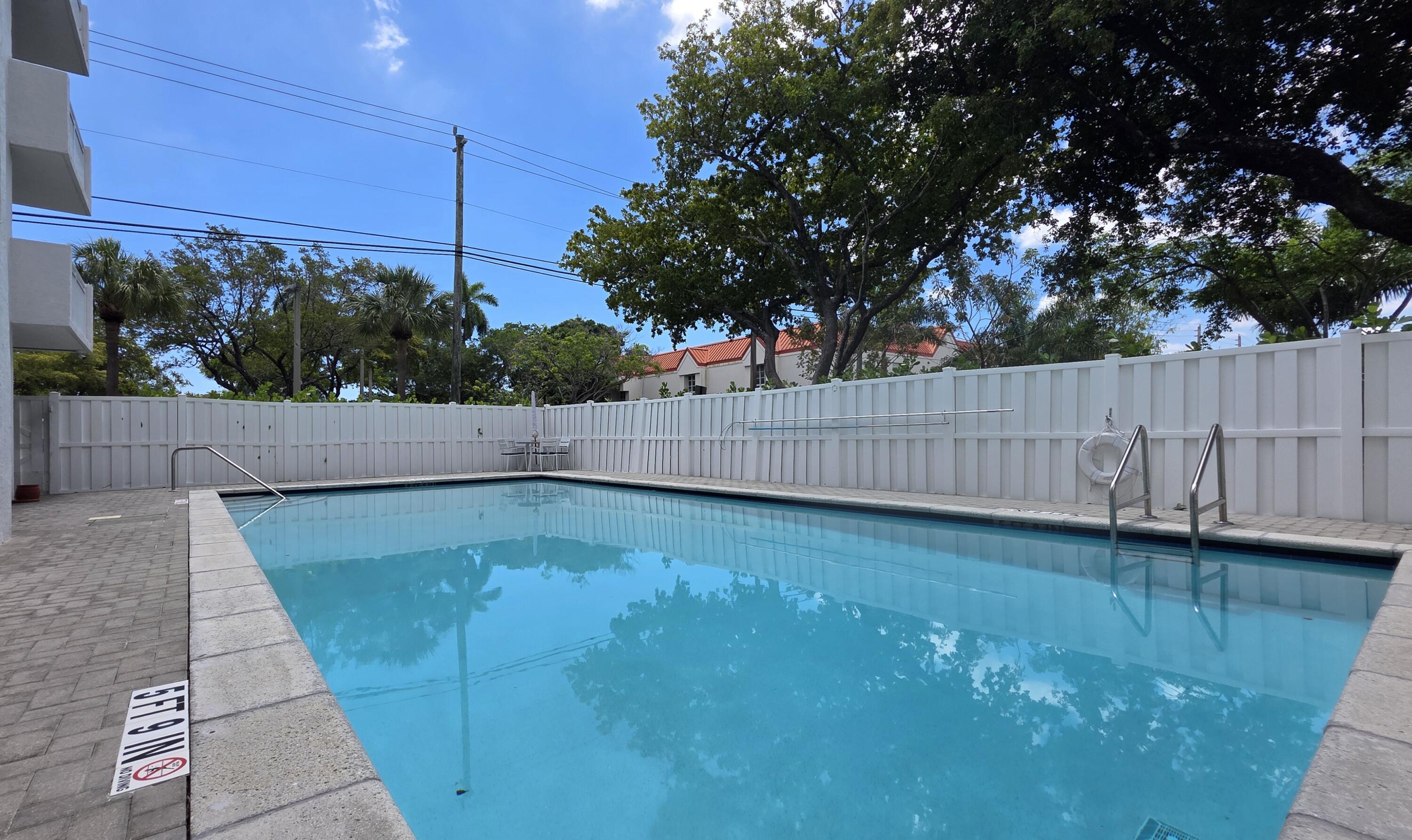 IMPERIAL POINT CONDO - Residential