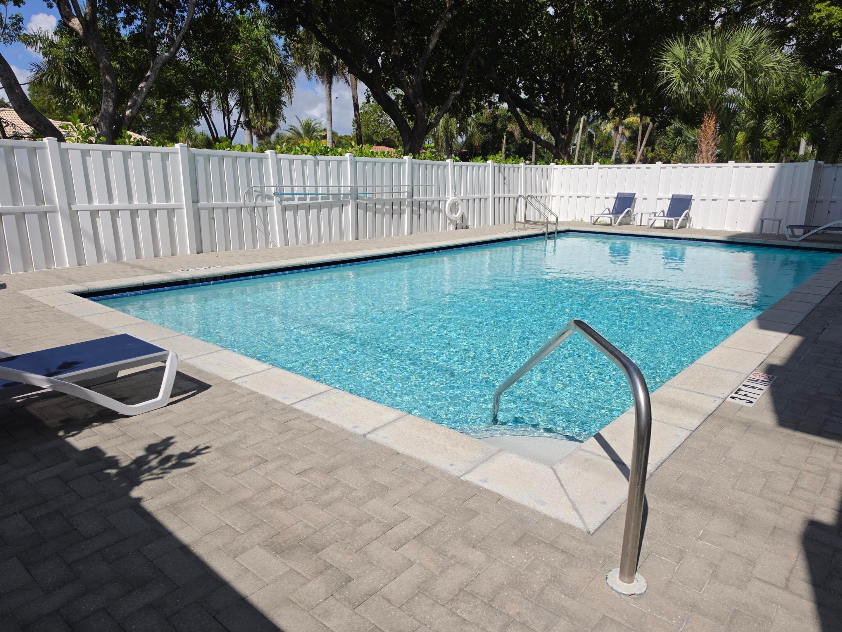 IMPERIAL POINT CONDO - Residential