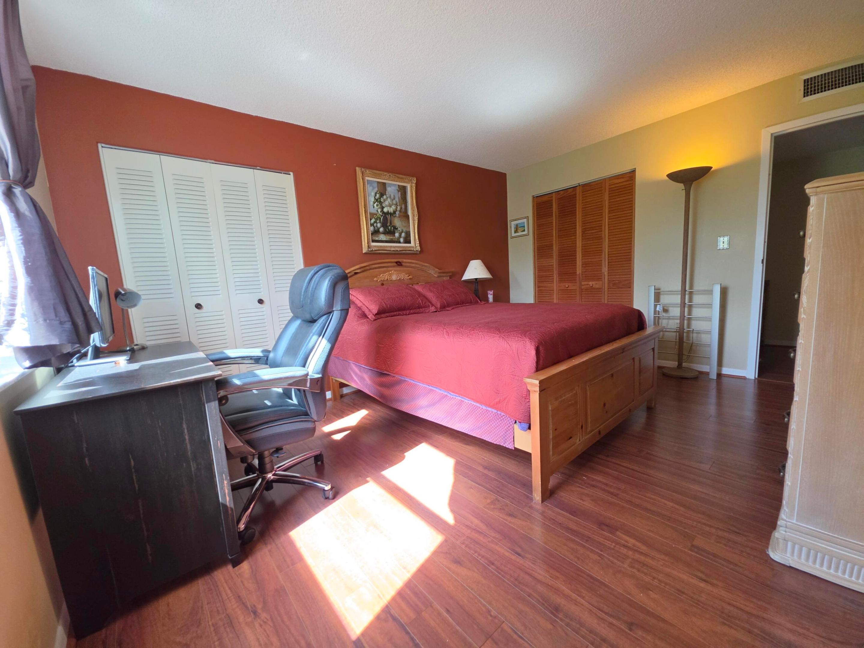 IMPERIAL POINT CONDO - Residential