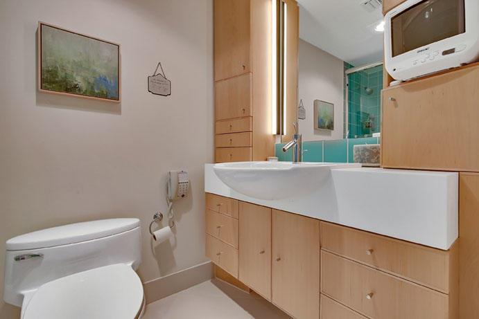 TWENTY ONE HUNDRED CONDO - Residential