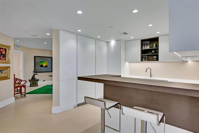 TWENTY ONE HUNDRED CONDO - Residential