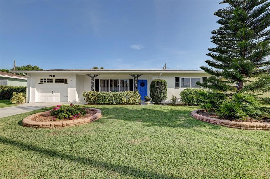 Photo of 758 Cypress Street, Port Saint Lucie, FL 34952 (MLS # R10744801)