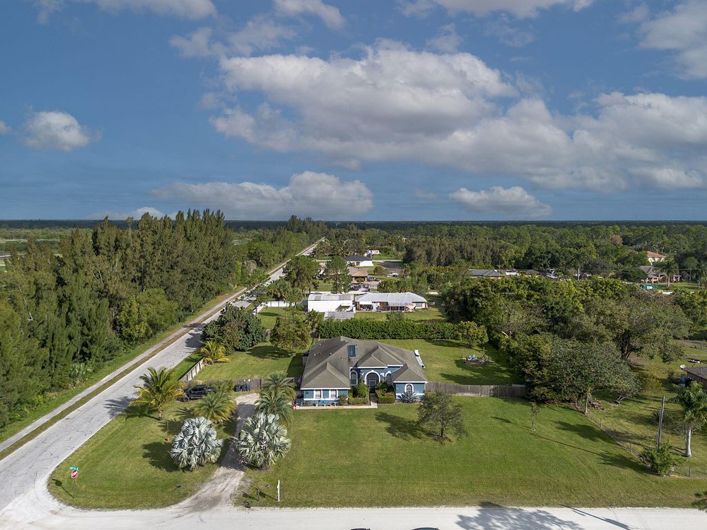 Photo of 17975 83rd Place N, Loxahatchee, FL 33470 (MLS # R10957628)