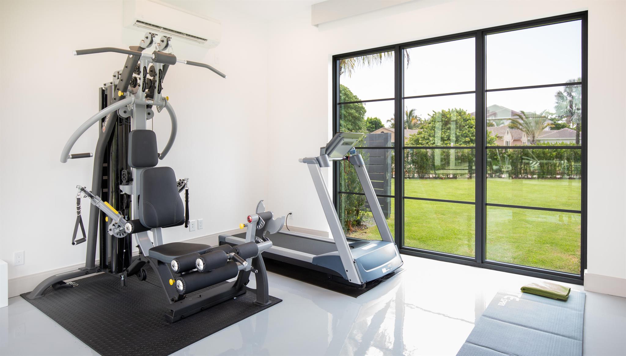 BEACH SHORES - Residential