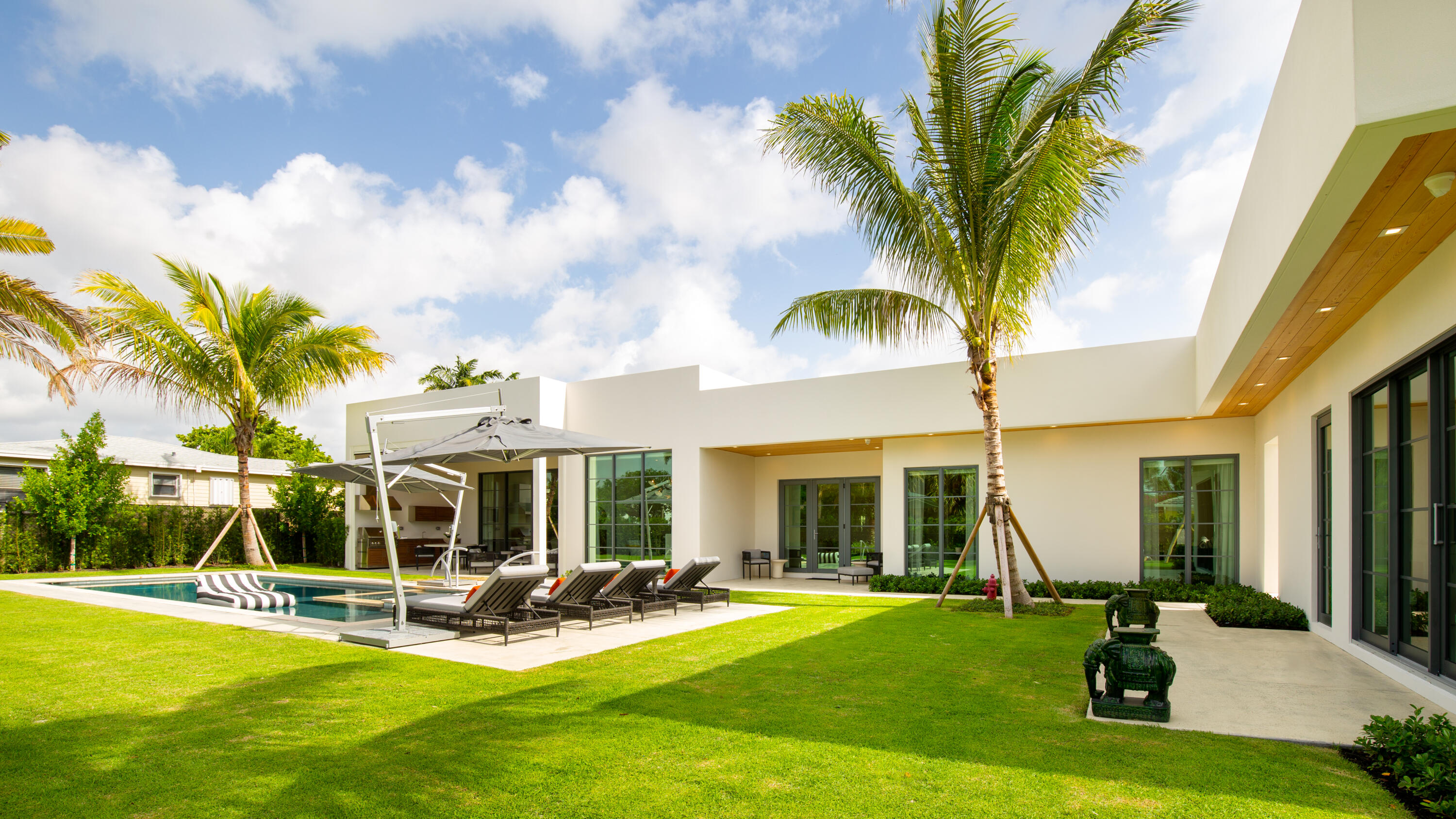 BEACH SHORES - Residential