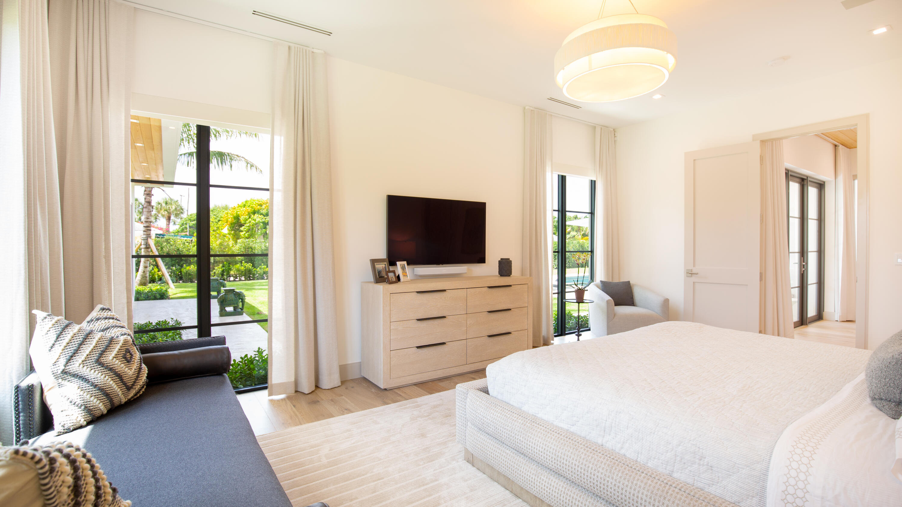 BEACH SHORES - Residential