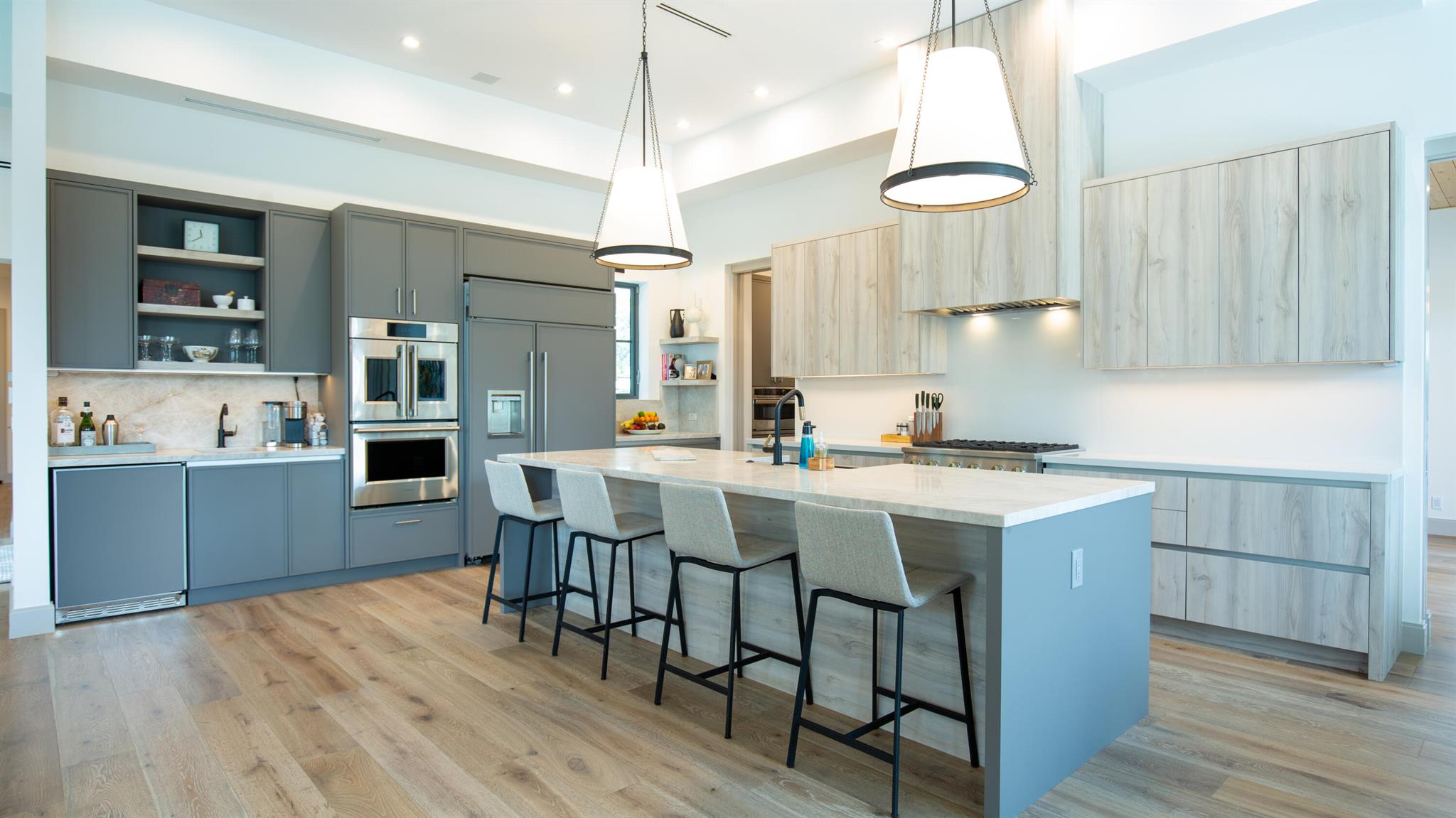 BEACH SHORES - Residential