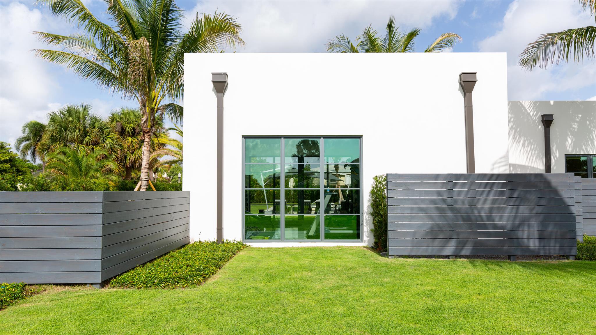 BEACH SHORES - Residential