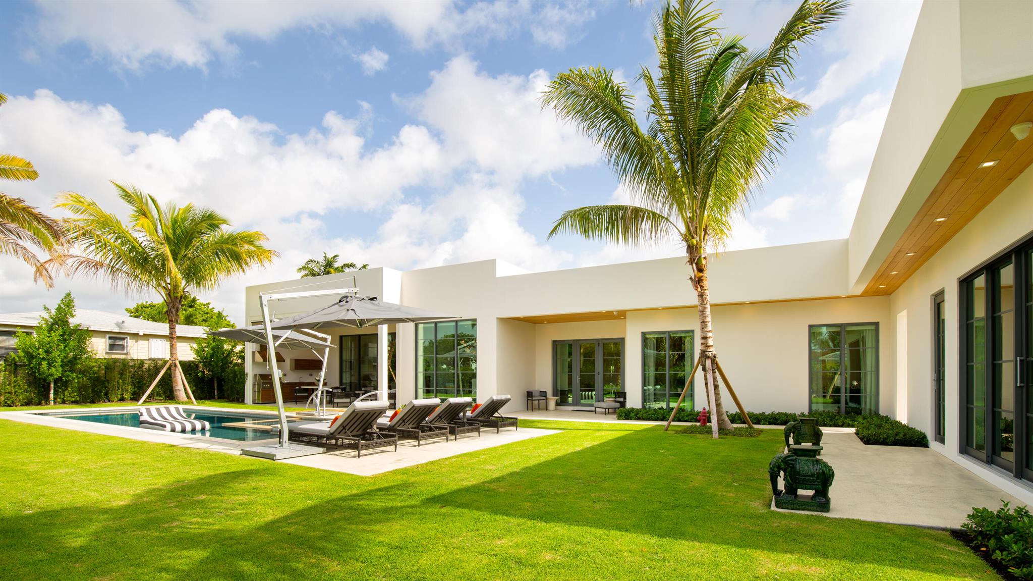 BEACH SHORES - Residential