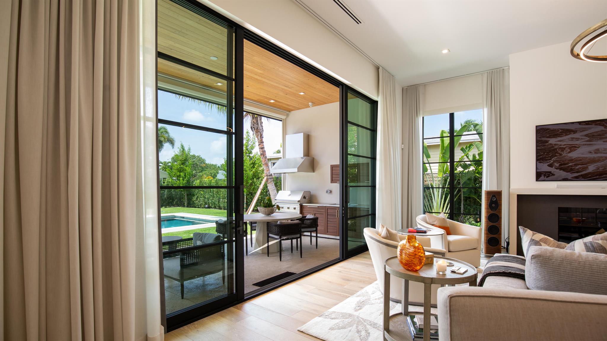 BEACH SHORES - Residential