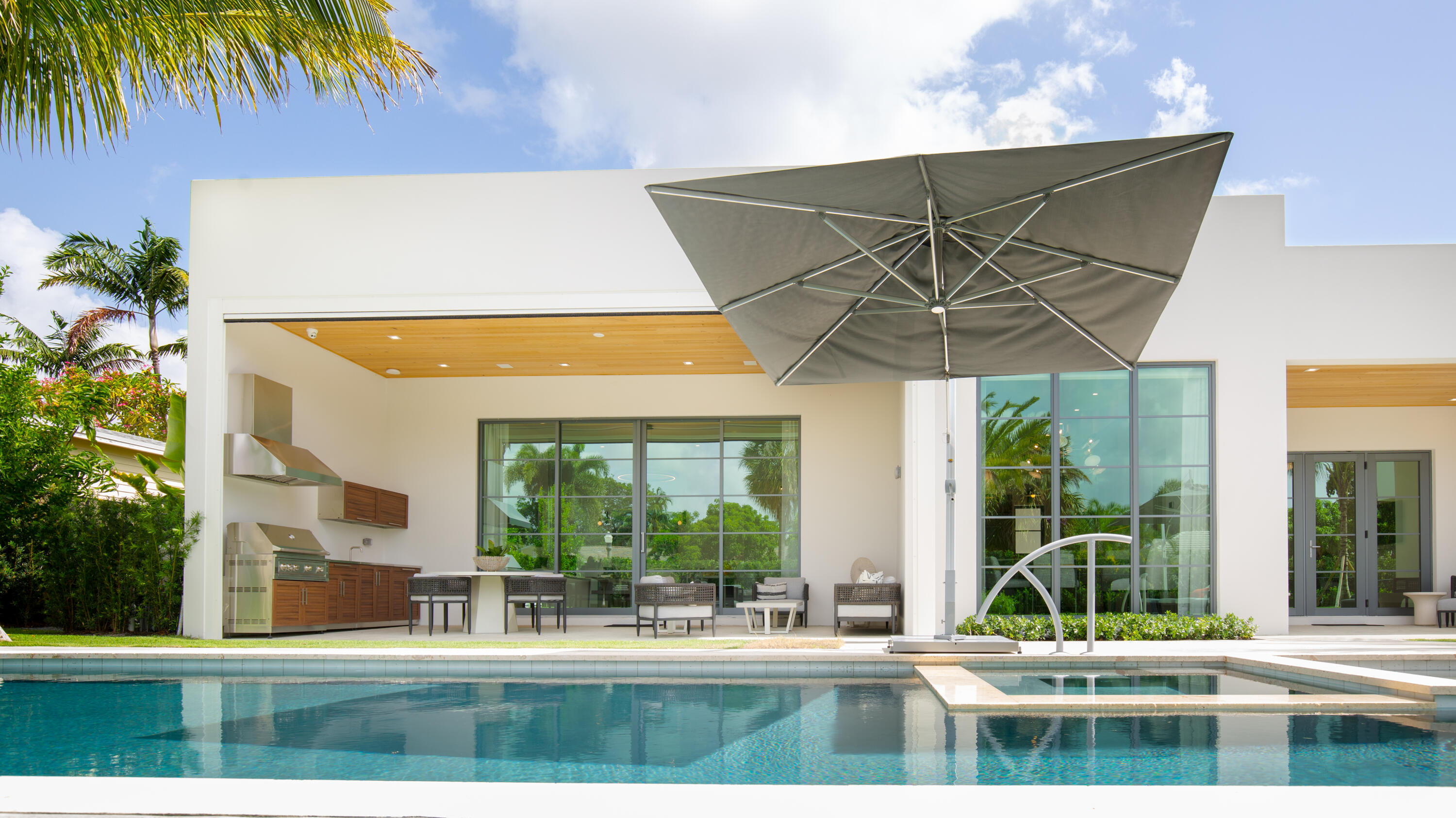 BEACH SHORES - Residential