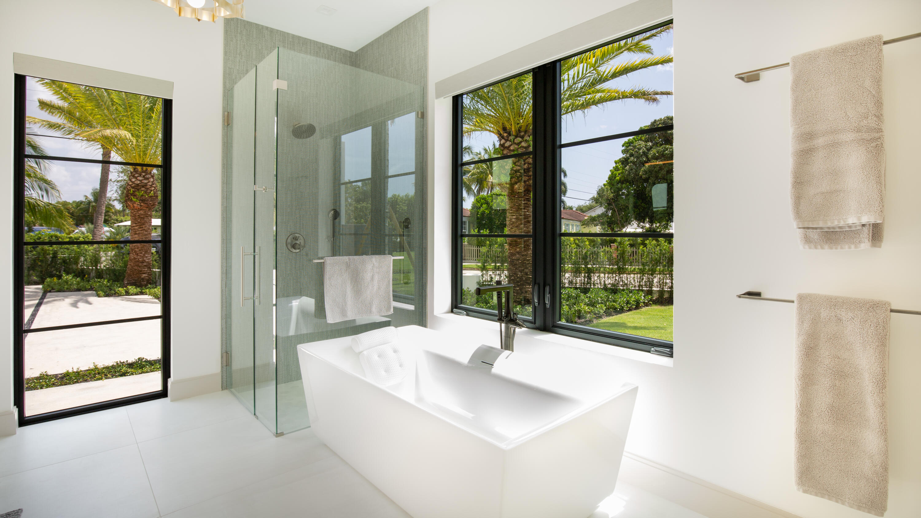 BEACH SHORES - Residential