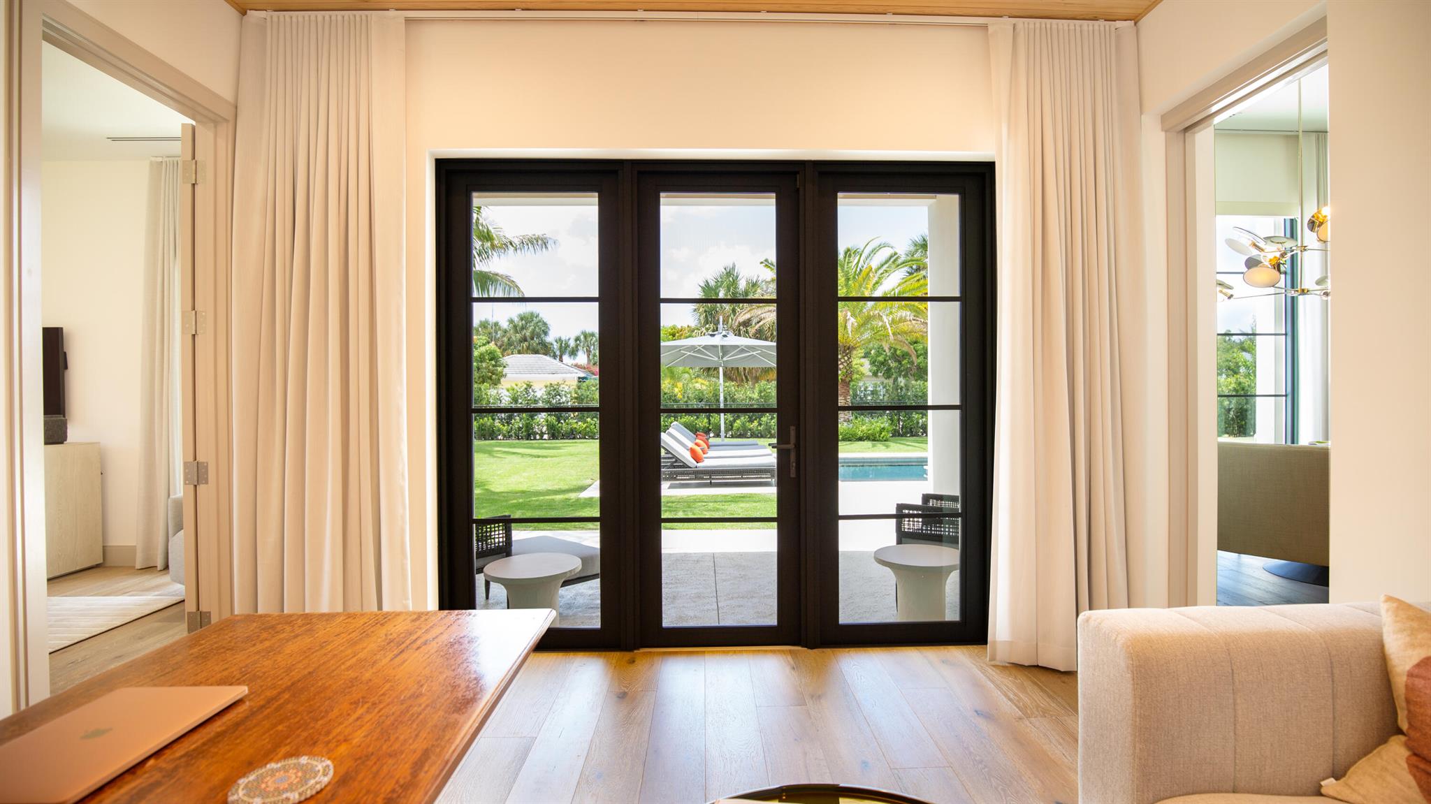 BEACH SHORES - Residential