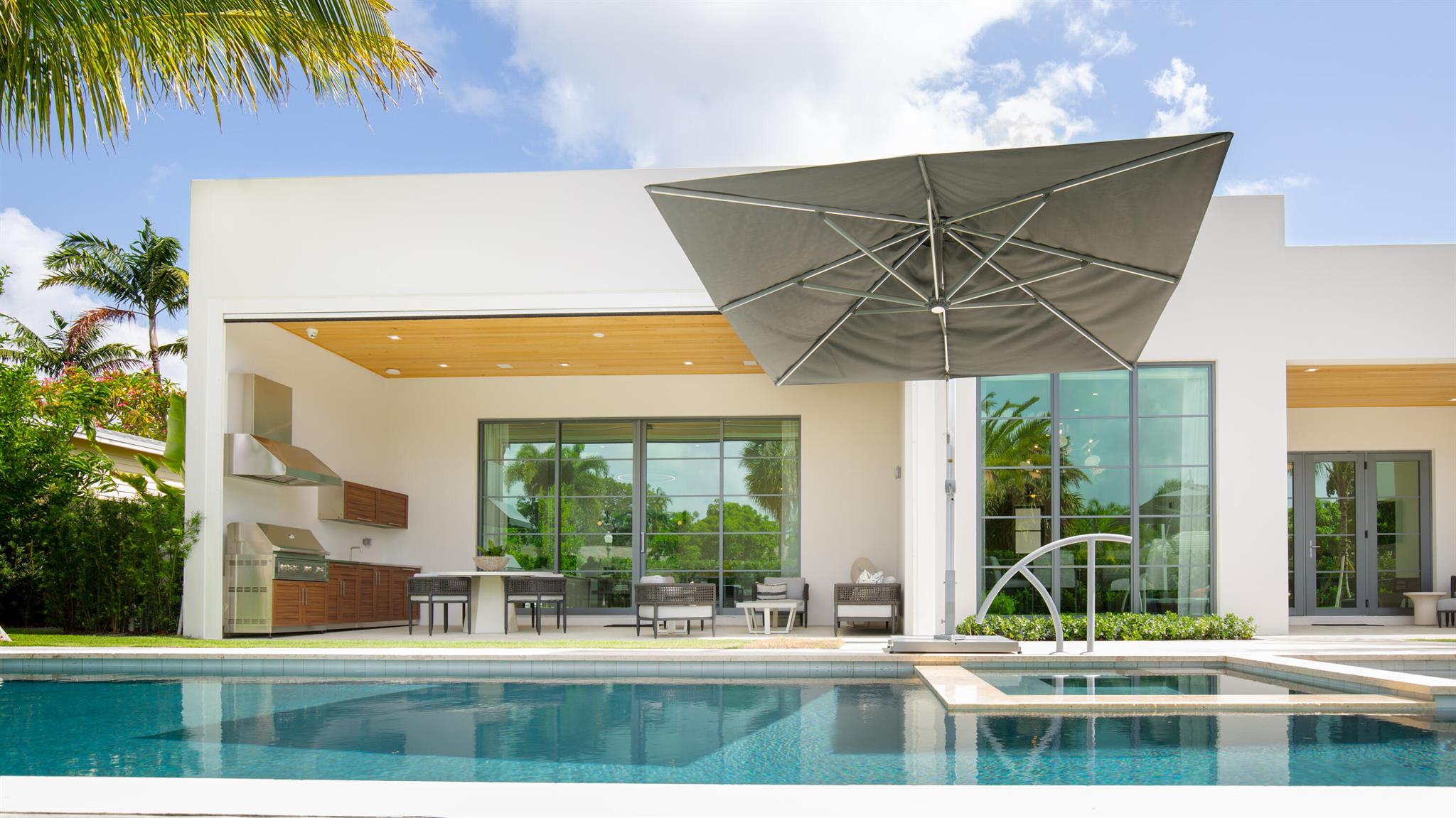 BEACH SHORES - Residential