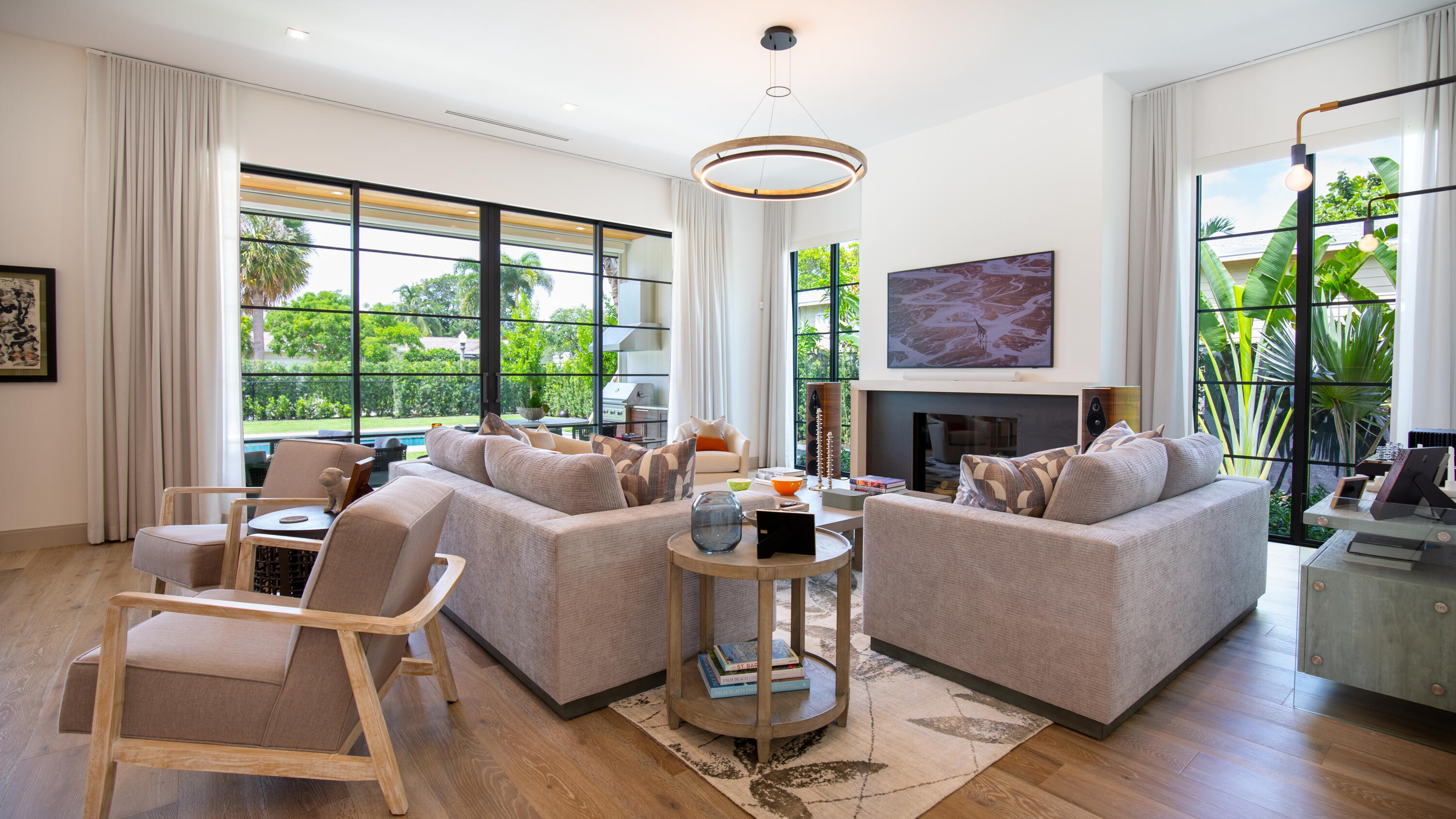 BEACH SHORES - Residential