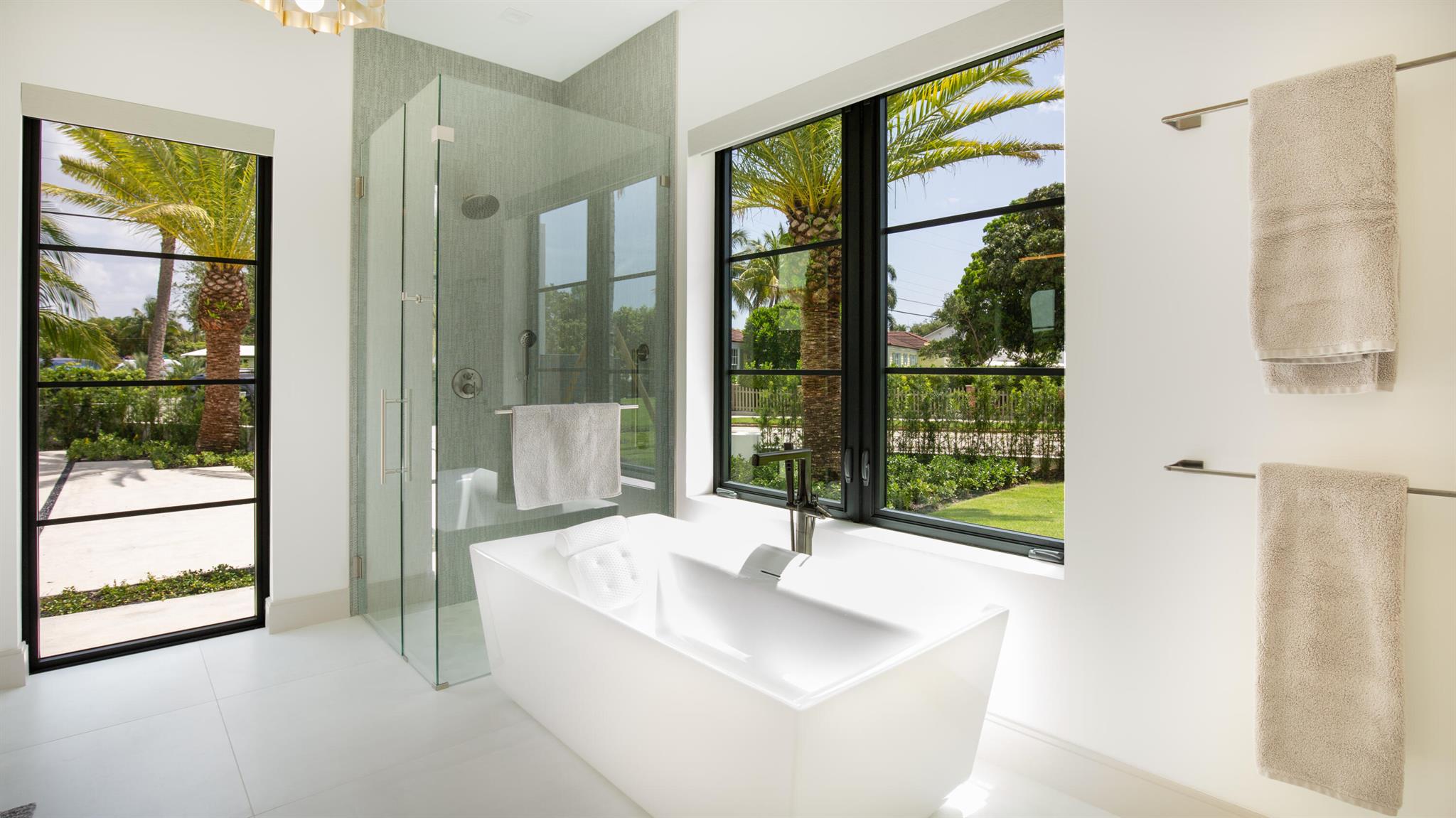 BEACH SHORES - Residential