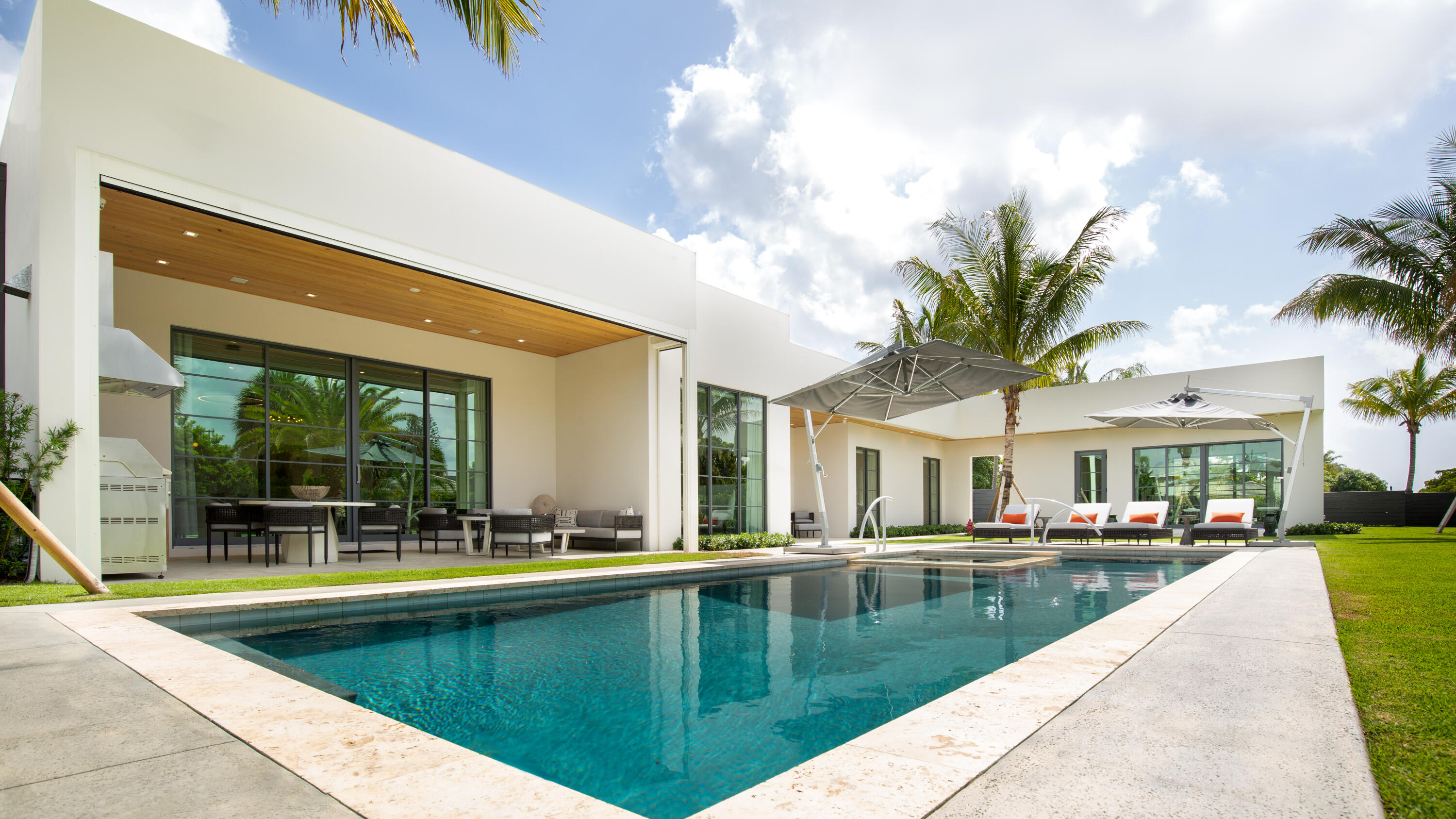 BEACH SHORES - Residential