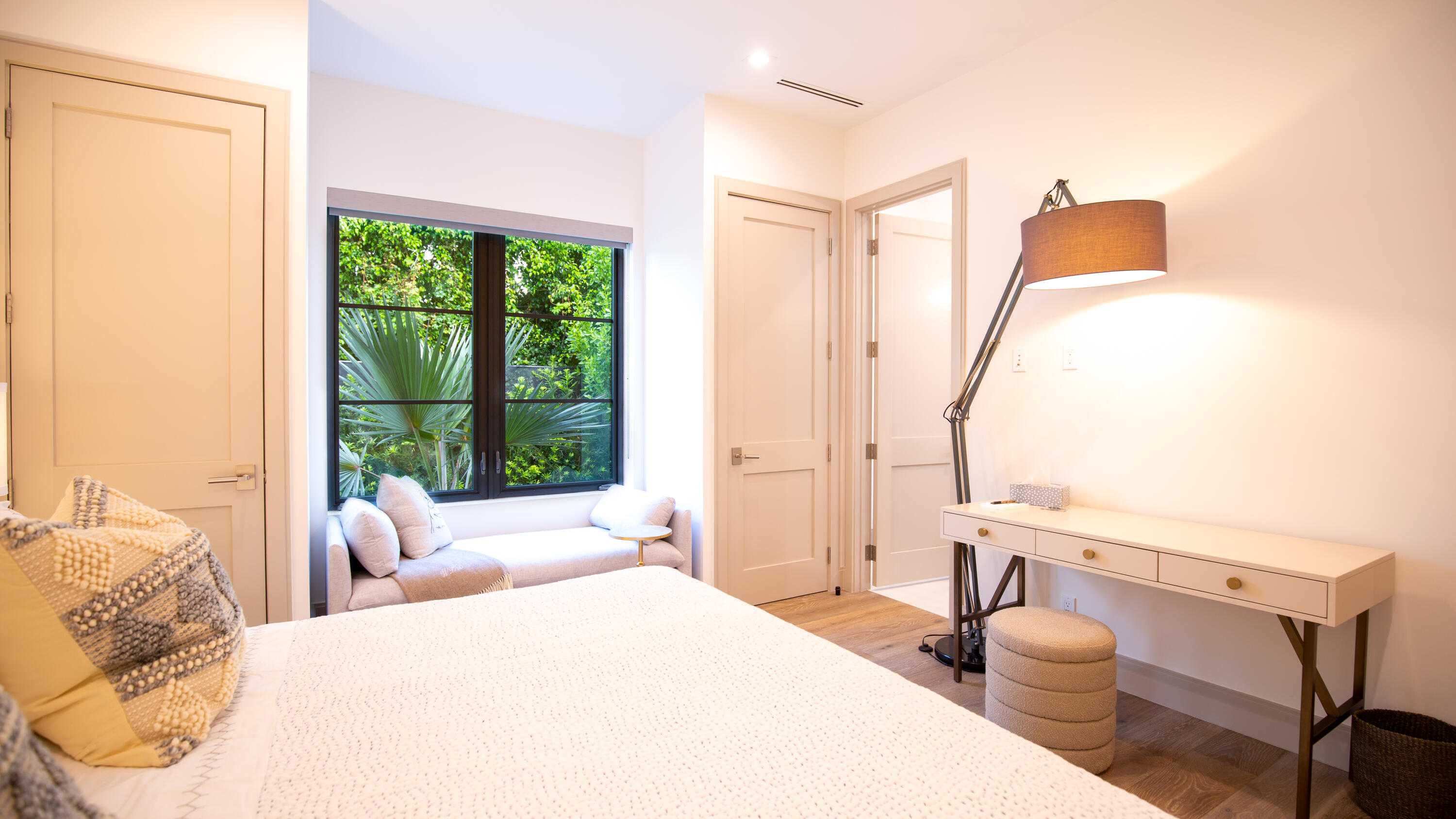 BEACH SHORES - Residential