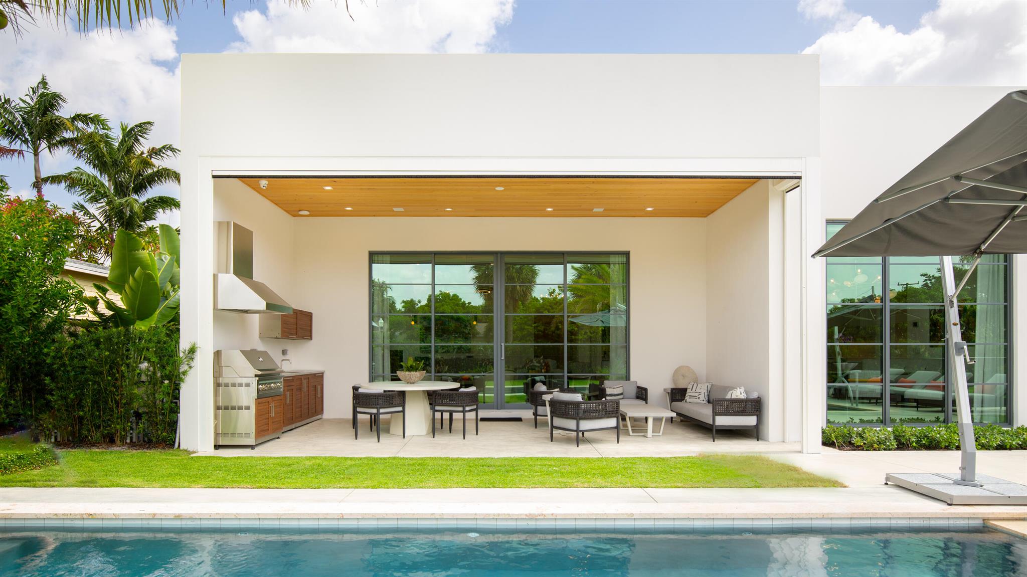 BEACH SHORES - Residential