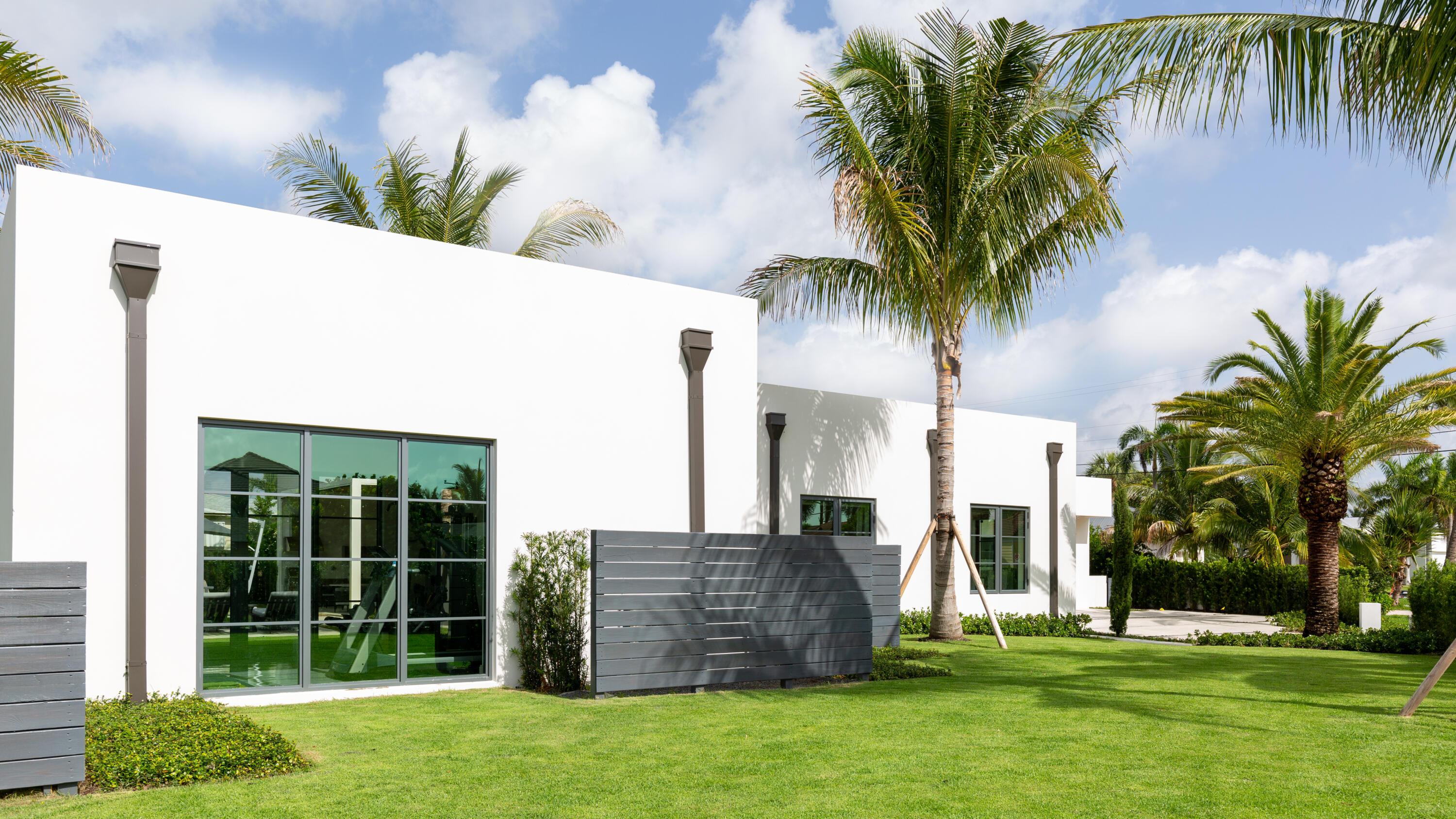 BEACH SHORES - Residential