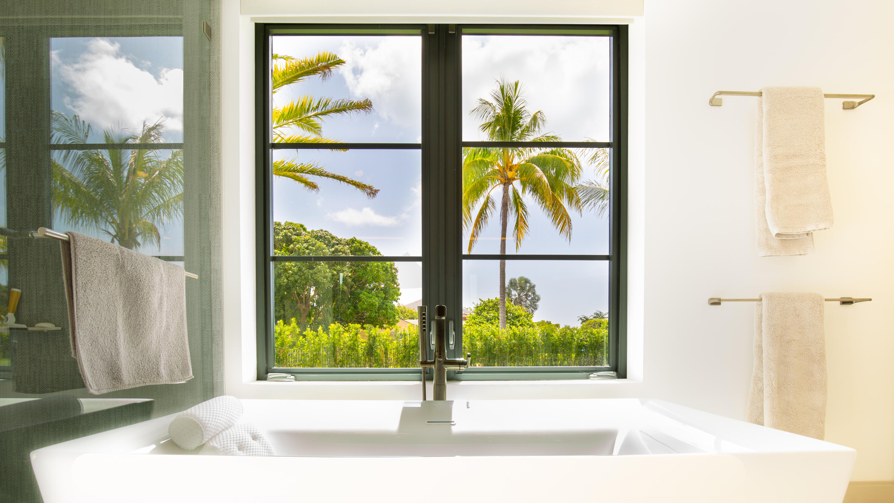 BEACH SHORES - Residential