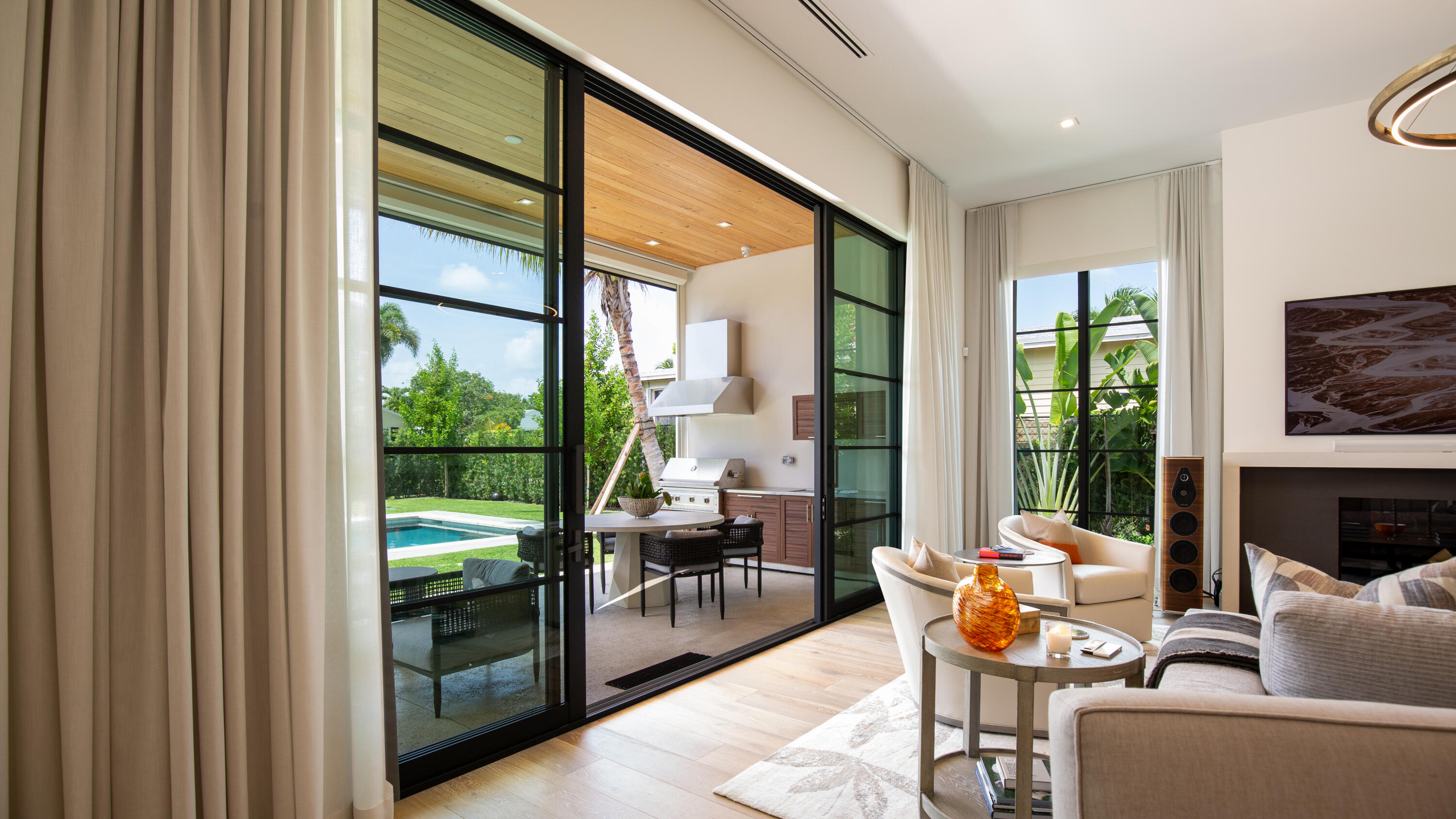 BEACH SHORES - Residential